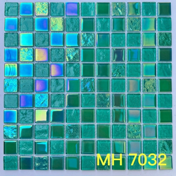 Gạch Mosaic Thủy Tinh Luxury KT 25*25MM CNS- MH7032